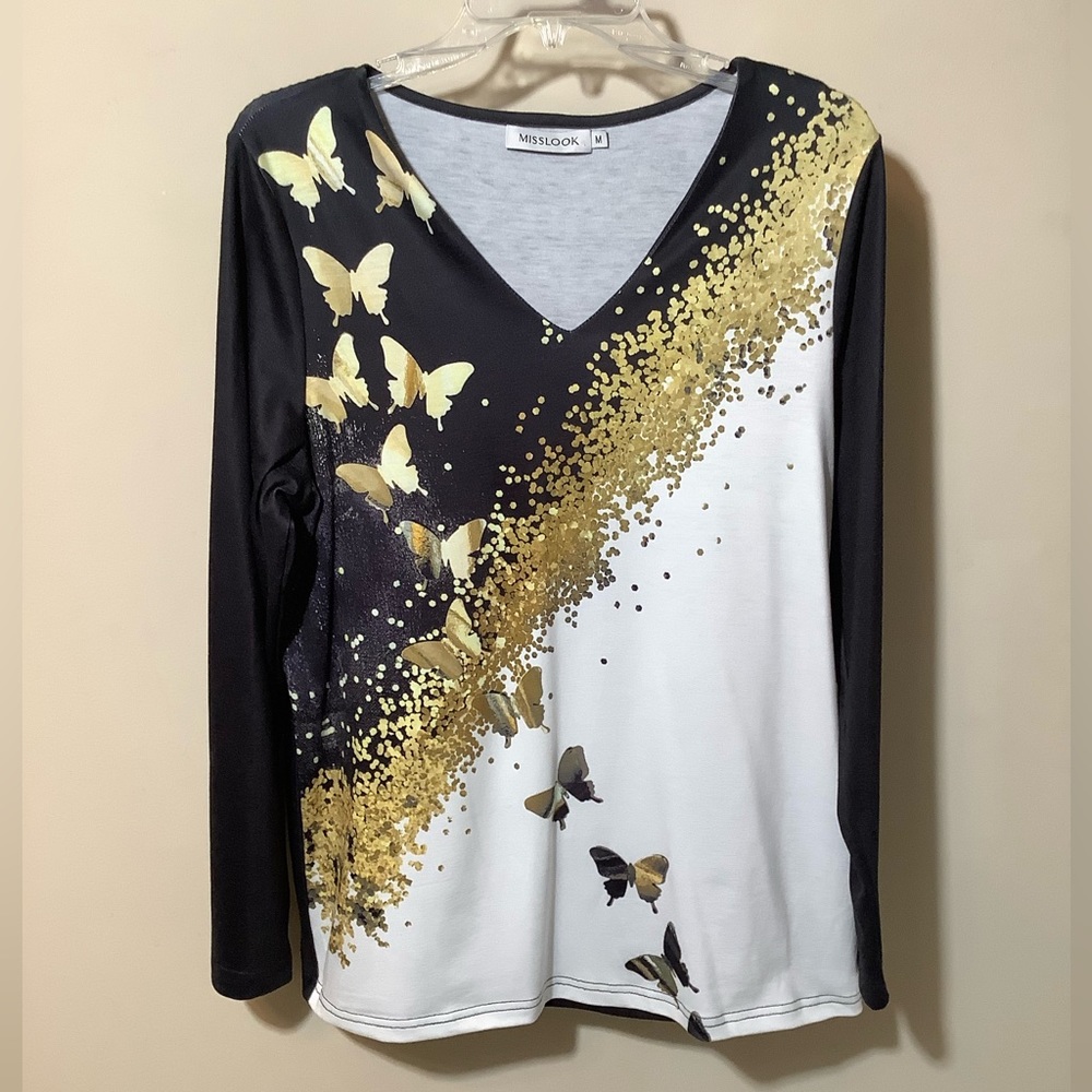 😊Misslook butterfly long sleeve tee in black , gold & white back is plain sizeM
